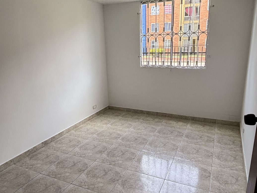 Apartamento de 2 alcobas en venta en Suba, Bogotá, 40 m² · foto 8 de 9