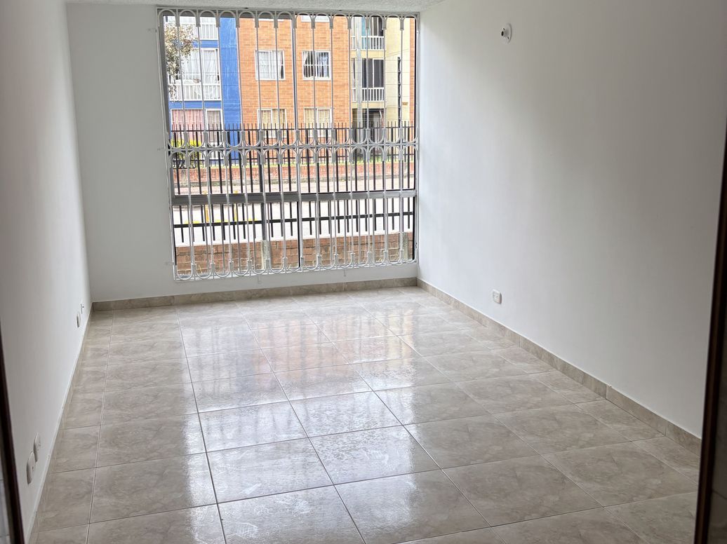 Apartamento de 2 alcobas en venta en Suba, Bogotá, 40 m² · foto 6 de 9