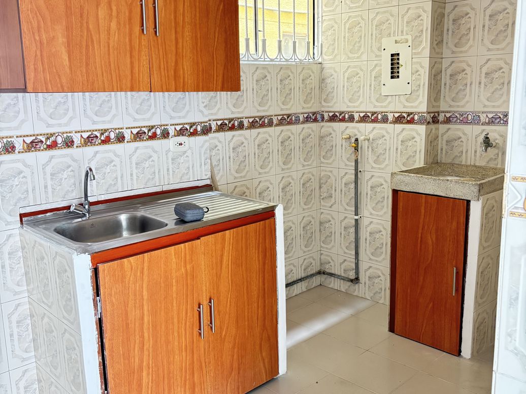 Apartamento de 2 alcobas en venta en Suba, Bogotá, 40 m² · foto 7 de 9