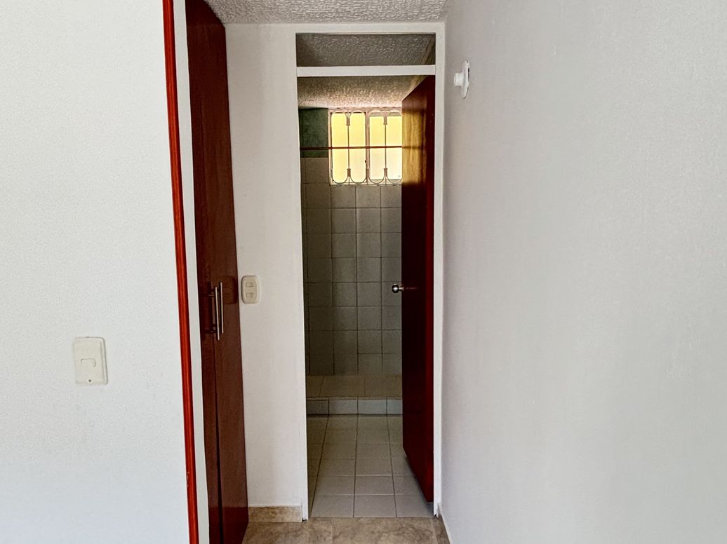 Apartamento de 2 alcobas en venta en Suba, Bogotá, 40 m² · foto 2 de 9