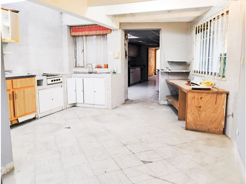 Casa de 4 alcobas en venta en Mónaco, Bogotá, 204 m² · foto 2 de 4