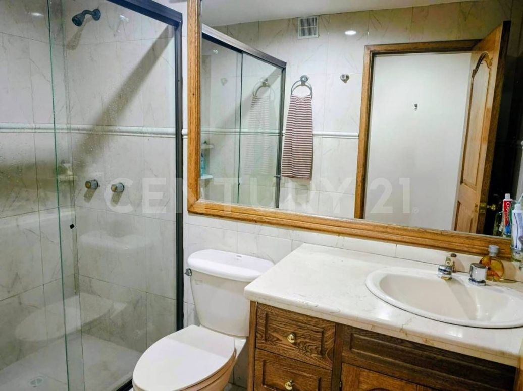 Apartamento de 4 alcobas en venta en Santa Barbara, Bogotá, 170 m² · foto 15 de 20