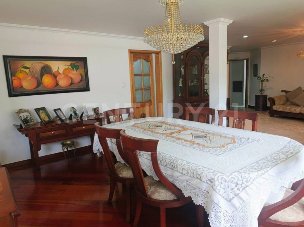 Apartamento de 4 alcobas en venta en Santa Barbara, Bogotá, 170 m² · foto 3 de 20