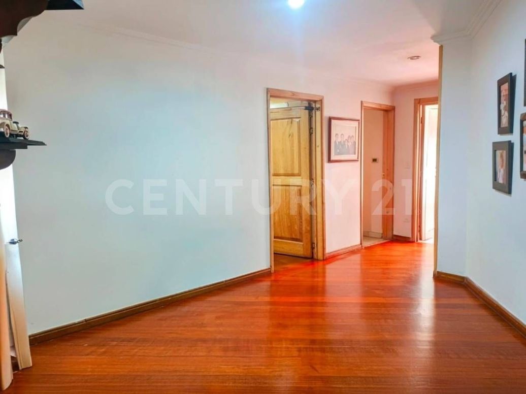 Apartamento de 4 alcobas en venta en Santa Barbara, Bogotá, 170 m² · foto 9 de 20