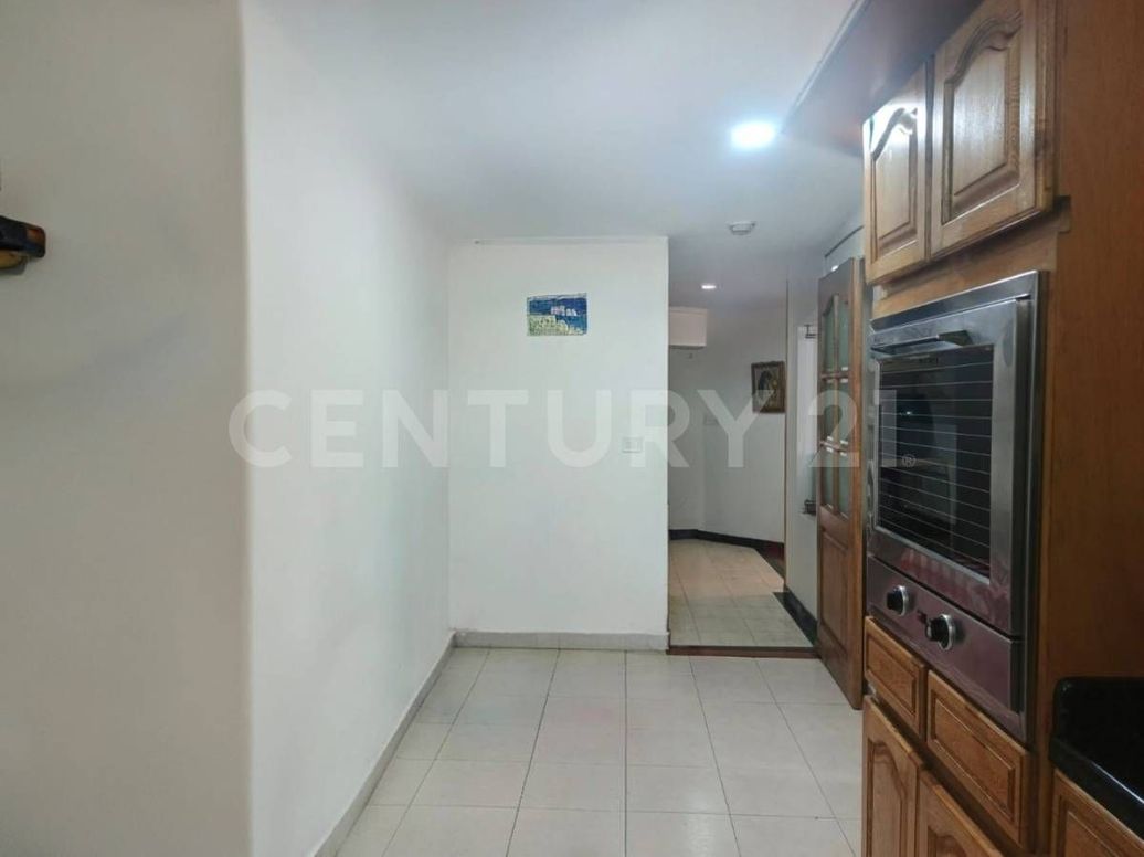 Apartamento de 4 alcobas en venta en Santa Barbara, Bogotá, 170 m² · foto 6 de 20