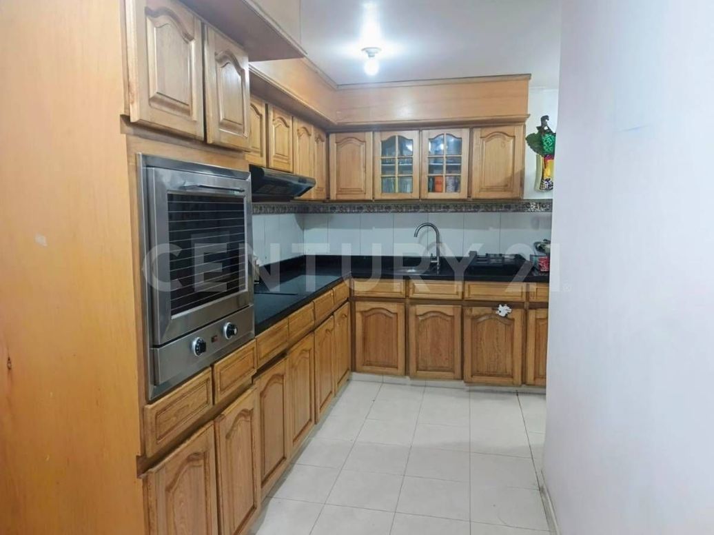 Apartamento de 4 alcobas en venta en Santa Barbara, Bogotá, 170 m² · foto 7 de 20