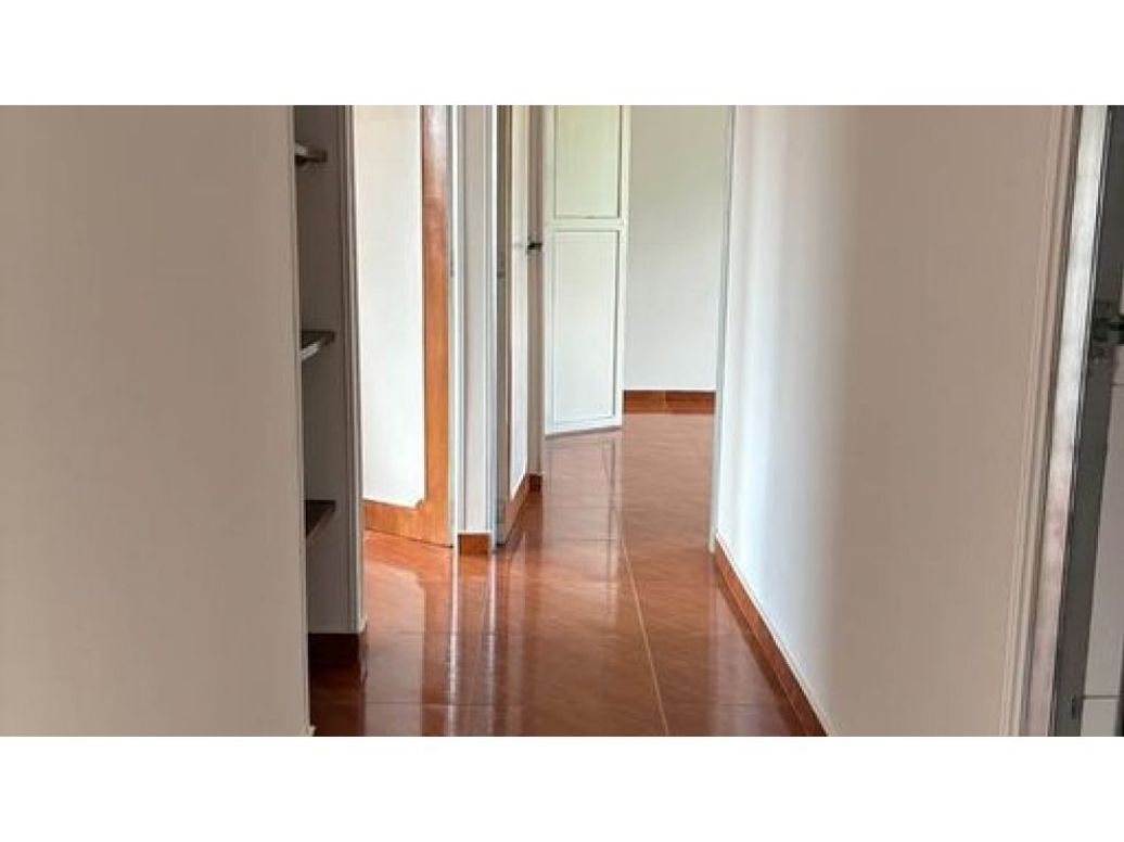 Apartamento de 3 alcobas en venta en Valparaiso, Bogotá, 65 m² · foto 6 de 6