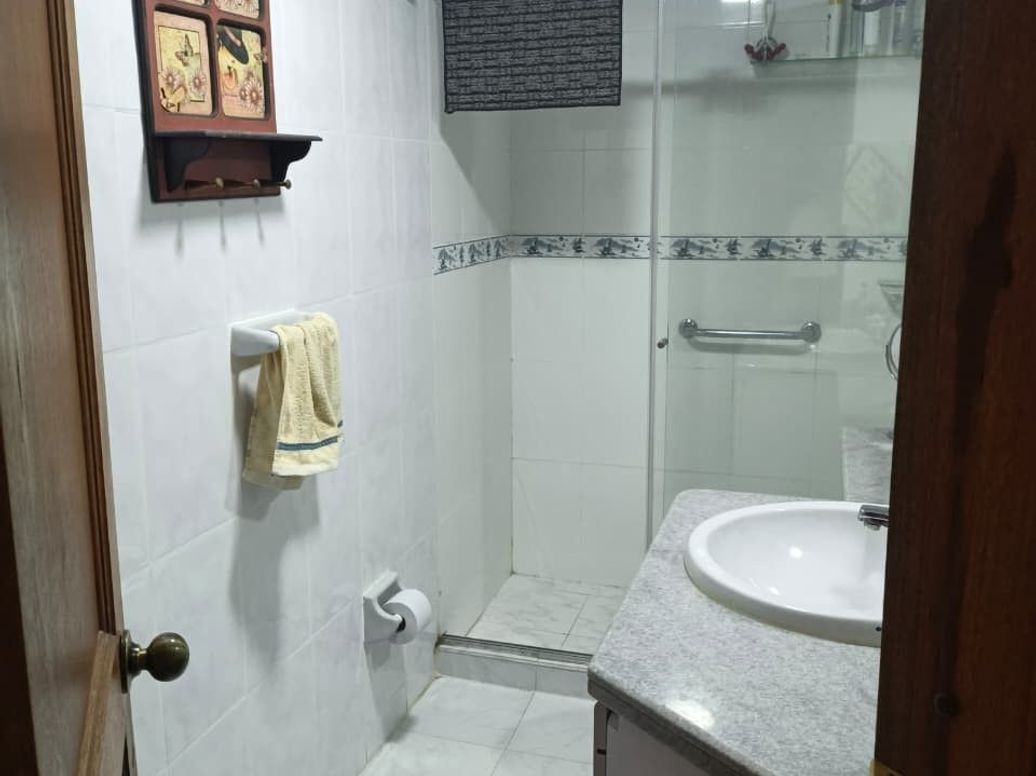 Apartamento de 3 alcobas en venta en Acacias Usaquen, Bogotá, 166 m² · foto 10 de 14