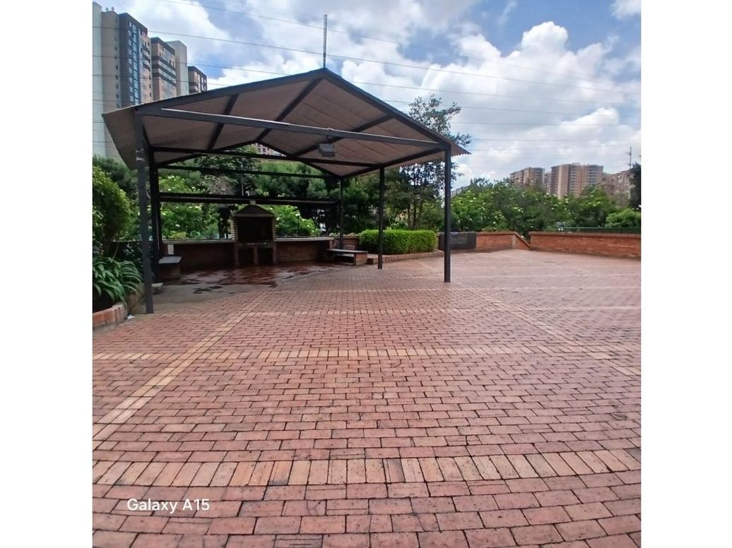 Apartamento de 3 alcobas en venta en Ciudad Salitre Occidental, Bogotá, 92 m² · foto 12 de 12