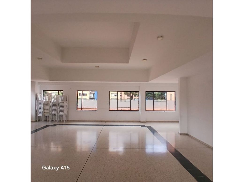 Apartamento de 3 alcobas en venta en Ciudad Salitre Occidental, Bogotá, 92 m² · foto 10 de 12