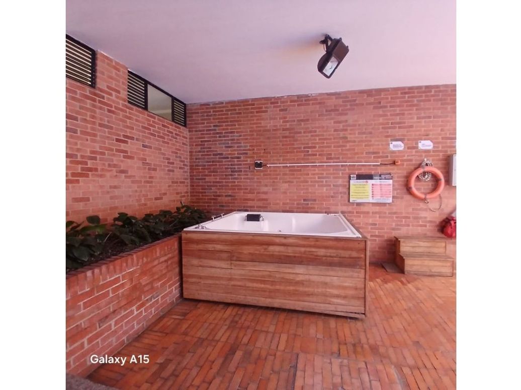 Apartamento de 3 alcobas en venta en Ciudad Salitre Occidental, Bogotá, 92 m² · foto 8 de 12