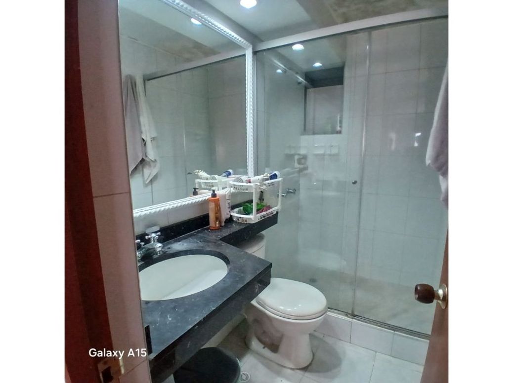 Apartamento de 3 alcobas en venta en Ciudad Salitre Occidental, Bogotá, 92 m² · foto 3 de 12