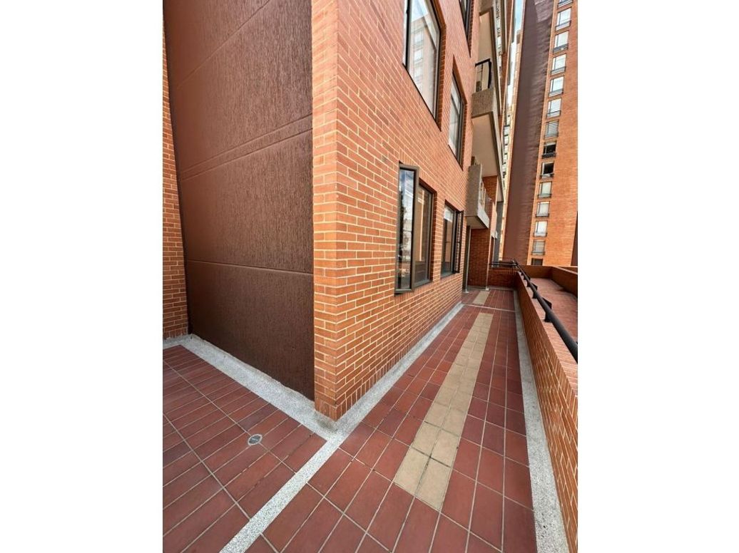 Apartamento de 3 alcobas en venta en Britalia, Bogotá, 81 m² · foto 9 de 19
