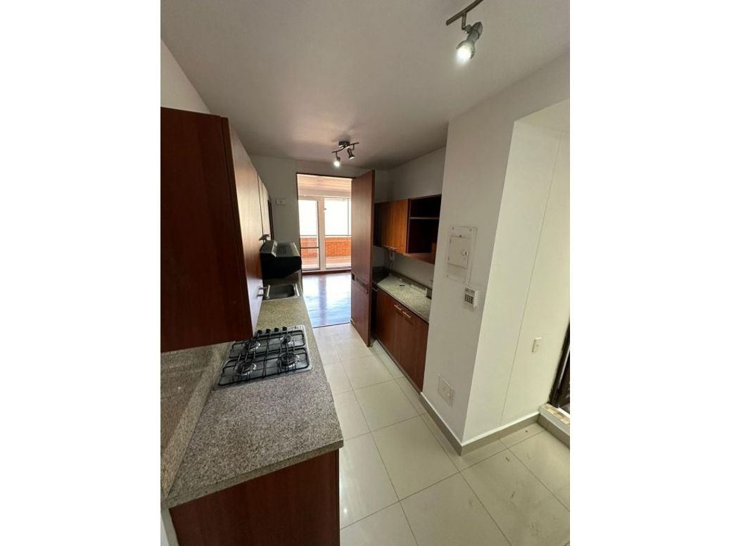 Apartamento de 3 alcobas en venta en Britalia, Bogotá, 81 m² · foto 3 de 19