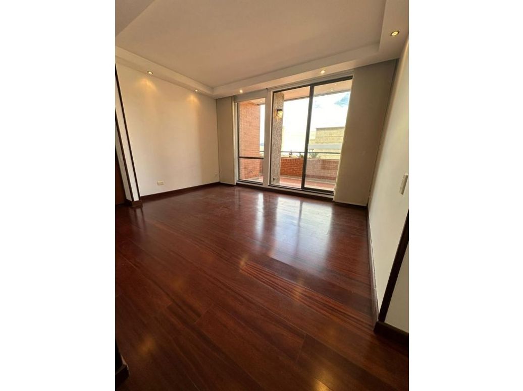 Apartamento de 3 alcobas en venta en Britalia, Bogotá, 81 m² · foto 2 de 19