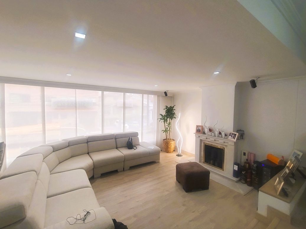 Apartamento de 3 alcobas en venta en Santa Barbara Central, Bogotá, 182 m² · foto 13 de 20