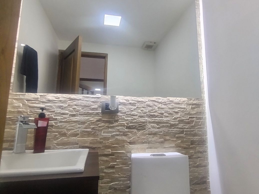 Apartamento de 3 alcobas en venta en Santa Barbara Central, Bogotá, 182 m² · foto 8 de 20