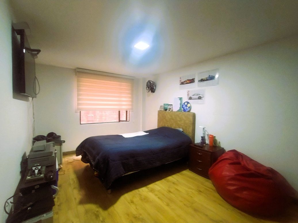 Apartamento de 3 alcobas en venta en Santa Barbara Central, Bogotá, 182 m² · foto 4 de 20