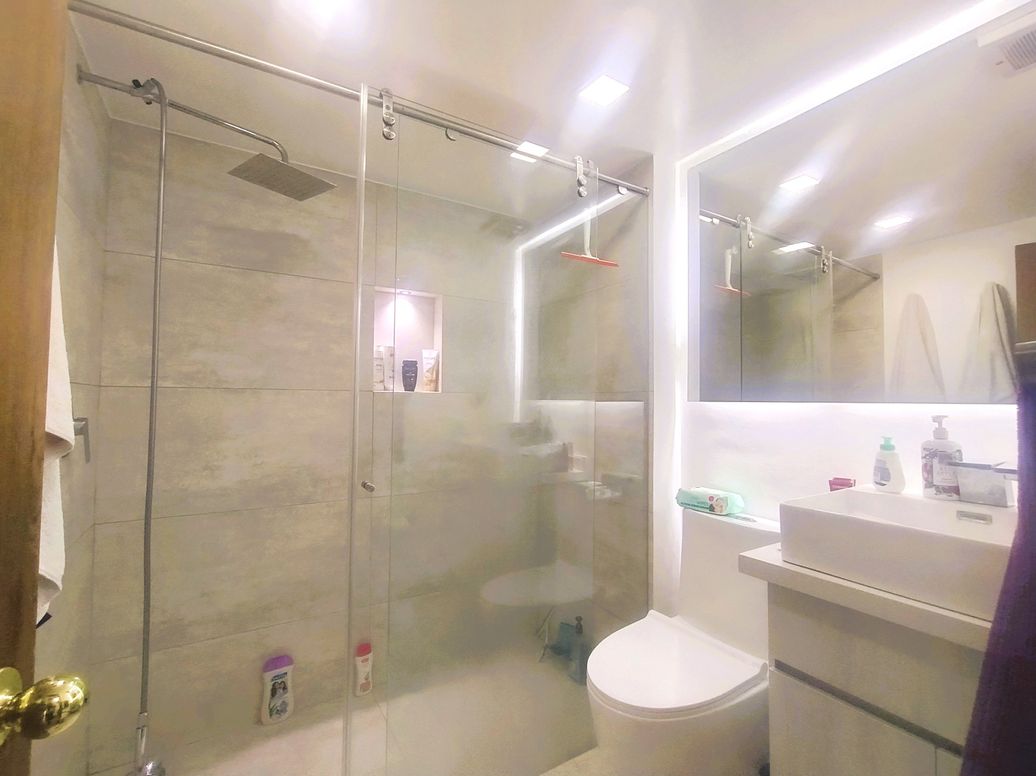 Apartamento de 3 alcobas en venta en Santa Barbara Central, Bogotá, 182 m² · foto 7 de 20