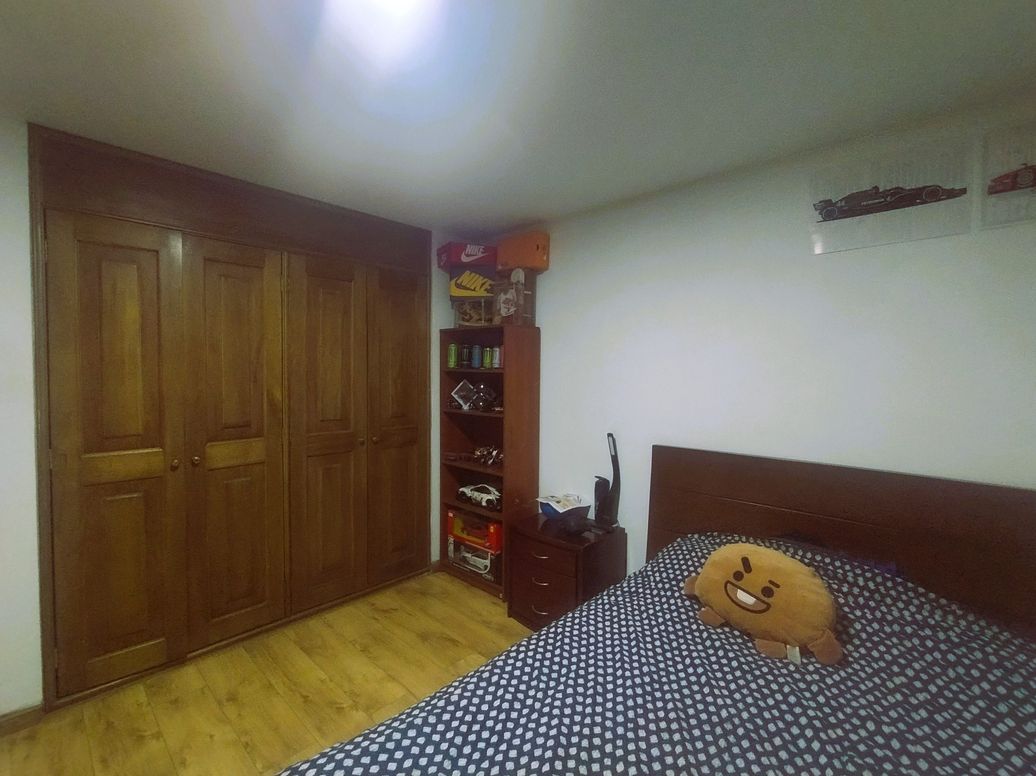 Apartamento de 3 alcobas en venta en Santa Barbara Central, Bogotá, 182 m² · foto 6 de 20