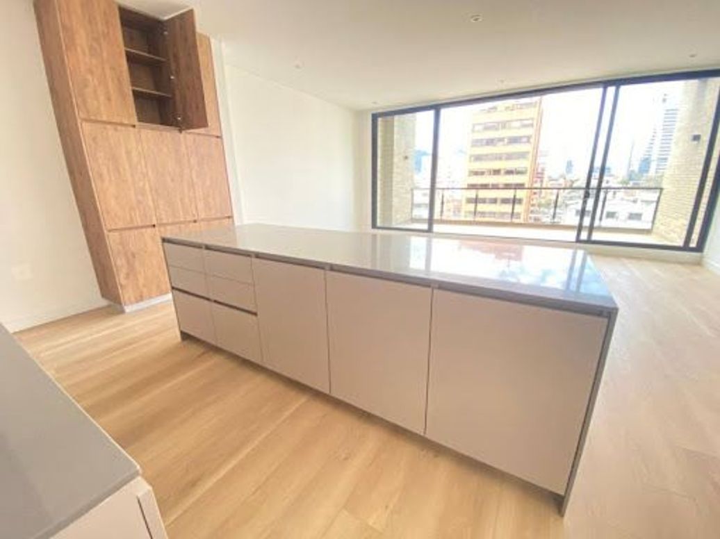 Apartamento de 3 alcobas en venta en Chico Oriental, Bogotá, 170 m² · foto 10 de 20
