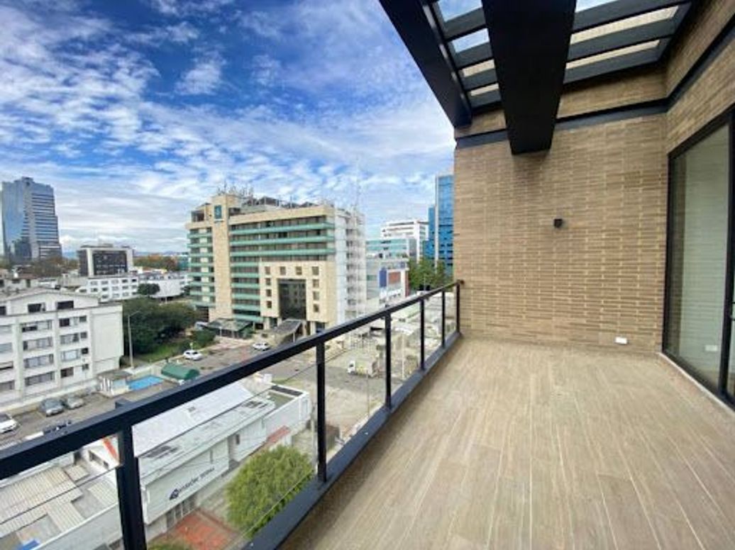 Apartamento de 3 alcobas en venta en Chico Oriental, Bogotá, 170 m² · foto 5 de 20