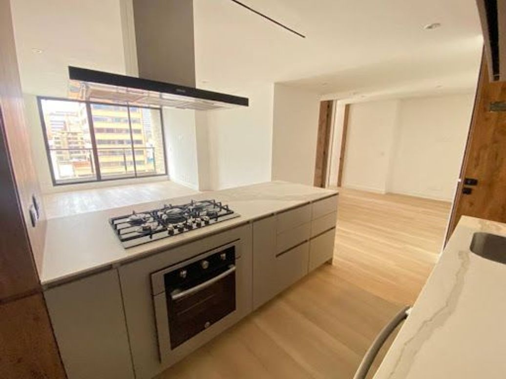 Apartamento de 2 alcobas en venta en Chico Navarra, Bogotá, 98 m² · foto 18 de 20