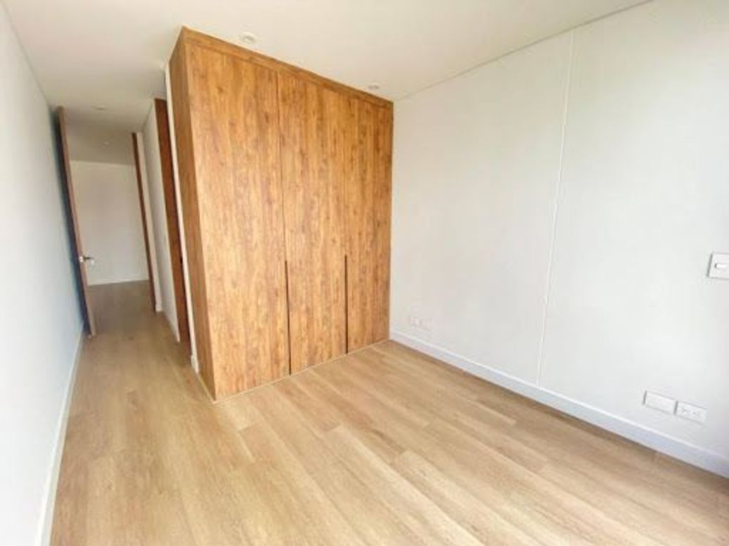 Apartamento de 2 alcobas en venta en Chico Oriental, Bogotá, 98 m² · foto 8 de 20