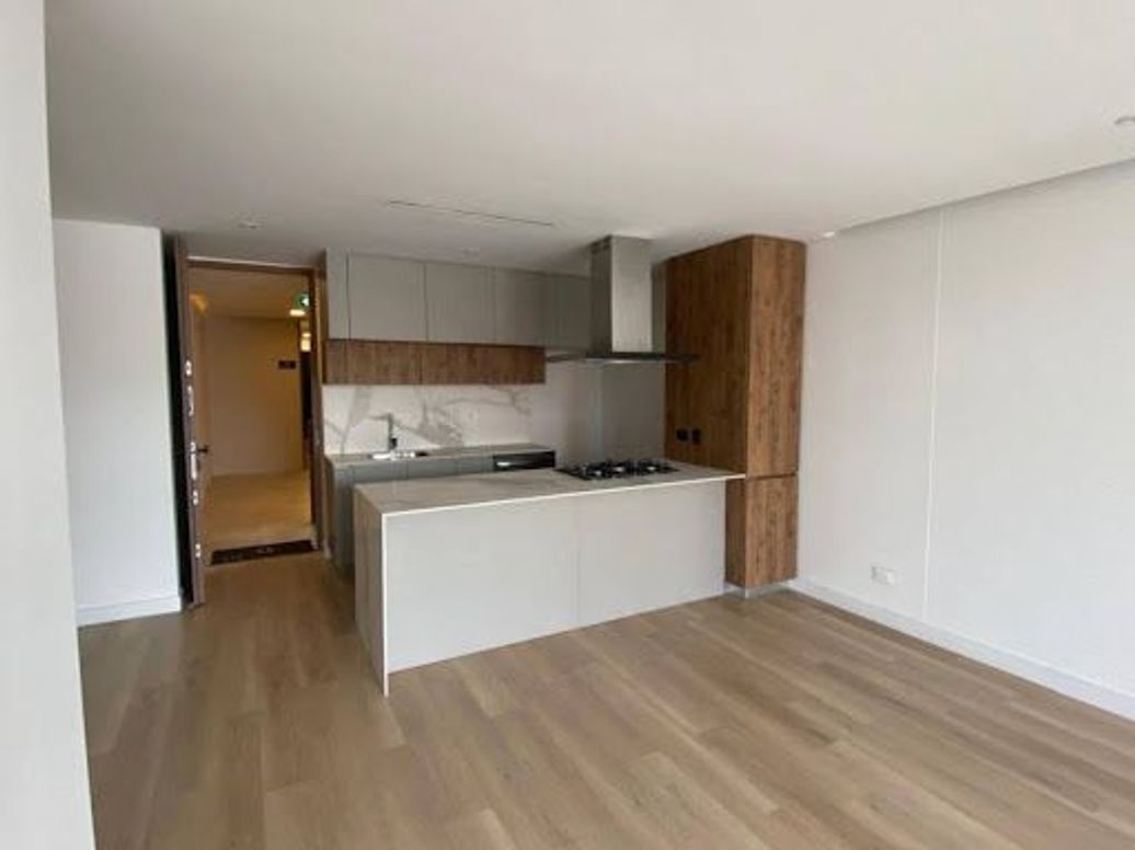 Apartamento de 2 alcobas en venta en Chico Oriental, Bogotá, 98 m² · foto 4 de 20