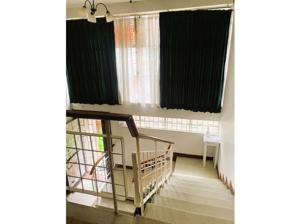 Casa de 5 alcobas en venta en Chapinero, Bogotá, 330 m² · foto 4 de 14