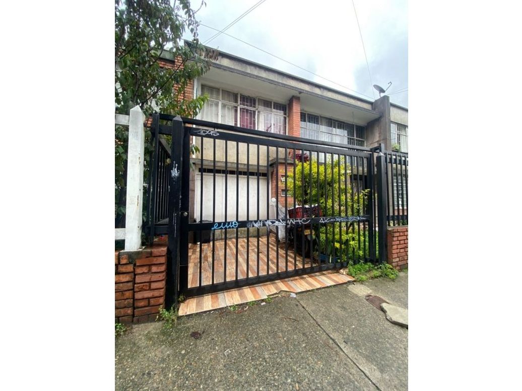 Casa de 5 alcobas en venta en Chapinero, Bogotá, 330 m² · foto 8 de 14