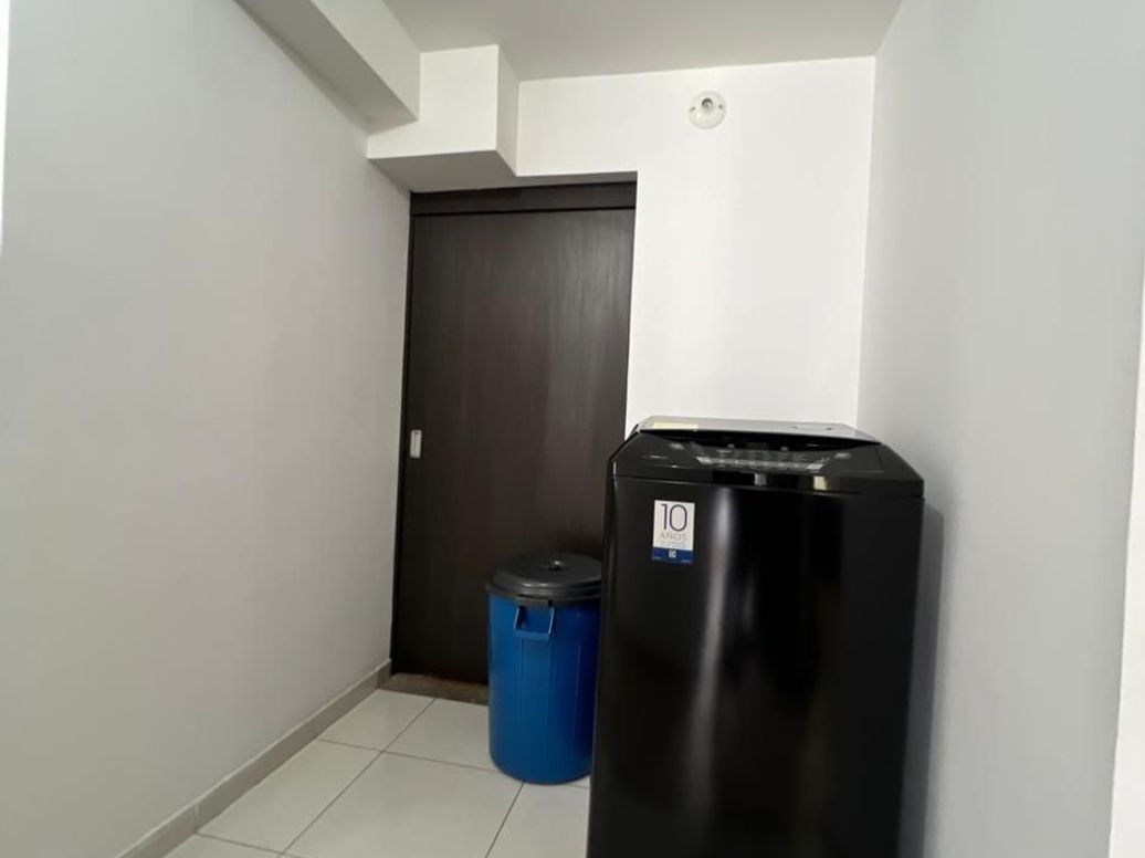 Apartamento de 3 alcobas en venta en Granada Sur, Bogotá, 52 m² · foto 13 de 19