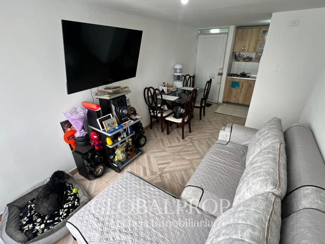 Apartamento de 3 alcobas en venta en Granada Sur, Bogotá, 52 m² · foto 9 de 19