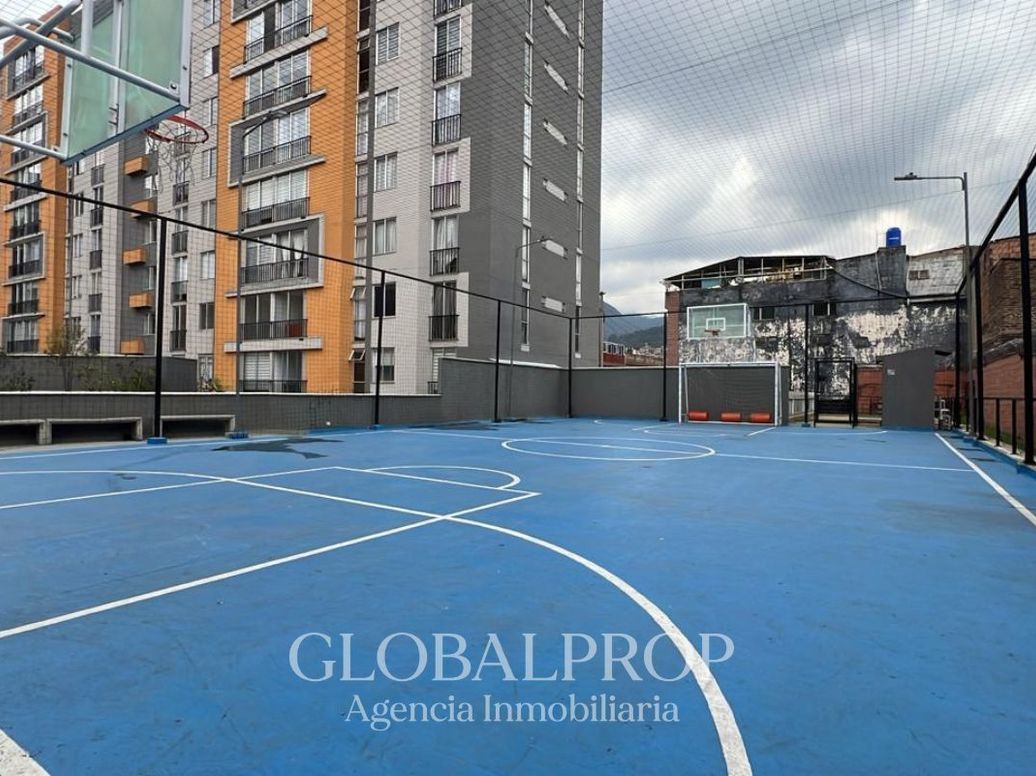 Apartamento de 3 alcobas en venta en Granada Sur, Bogotá, 52 m² · foto 3 de 19