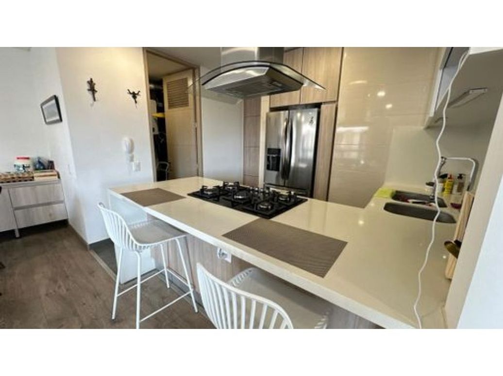 Apartamento de 2 alcobas en venta en San José De Bavaria, Bogotá, 82 m² · foto 3 de 20