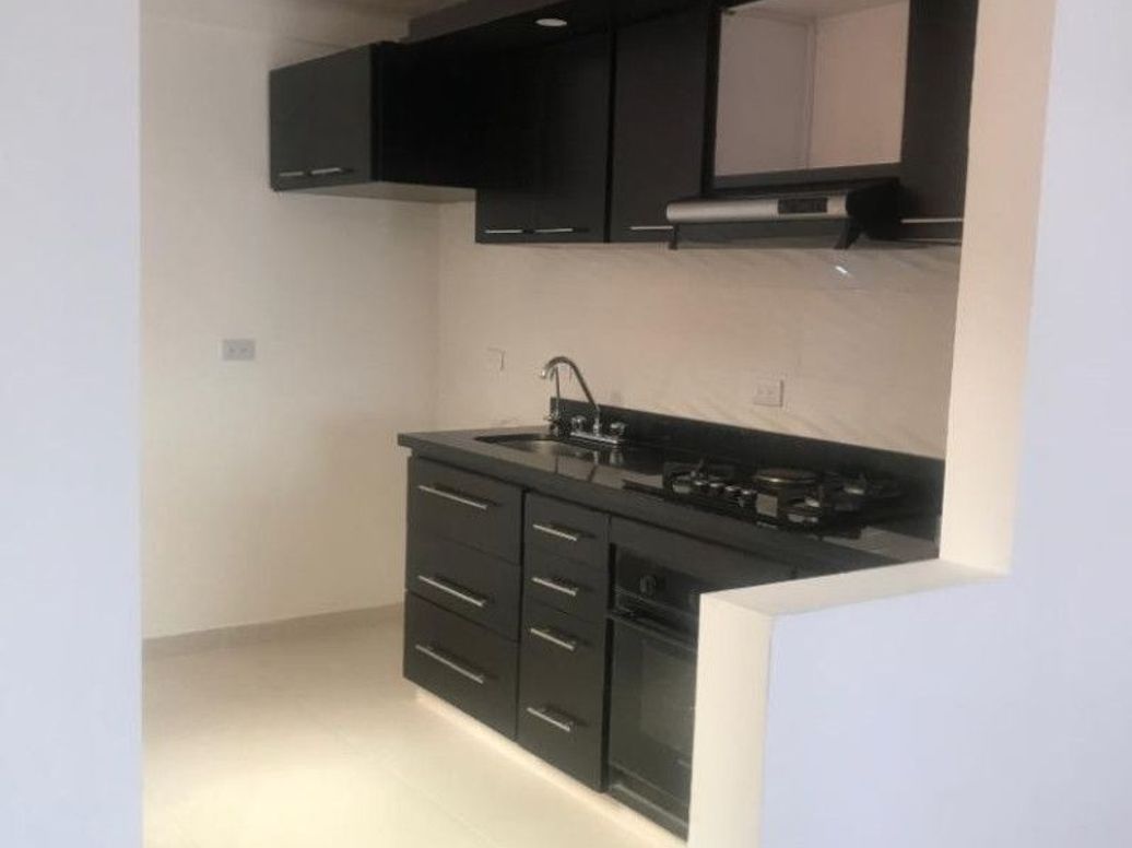 Apartamento de 4 alcobas en venta en Estoril, Bogotá, 228 m² · foto 9 de 13