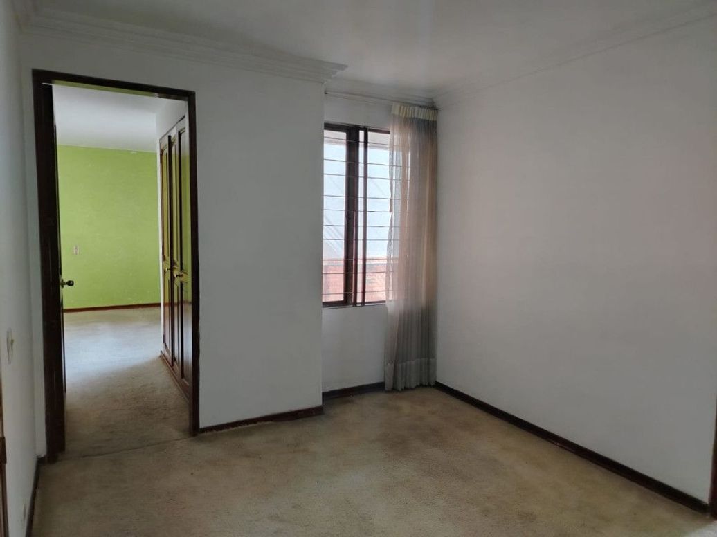 Apartamento de 3 alcobas en venta en Santa Barbara Central, Bogotá, 151 m² · foto 10 de 20