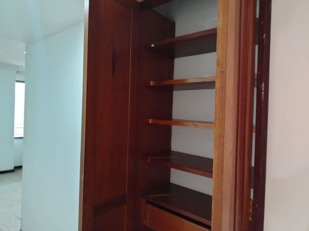 Apartamento de 3 alcobas en venta en Santa Barbara Central, Bogotá, 151 m² · foto 9 de 20