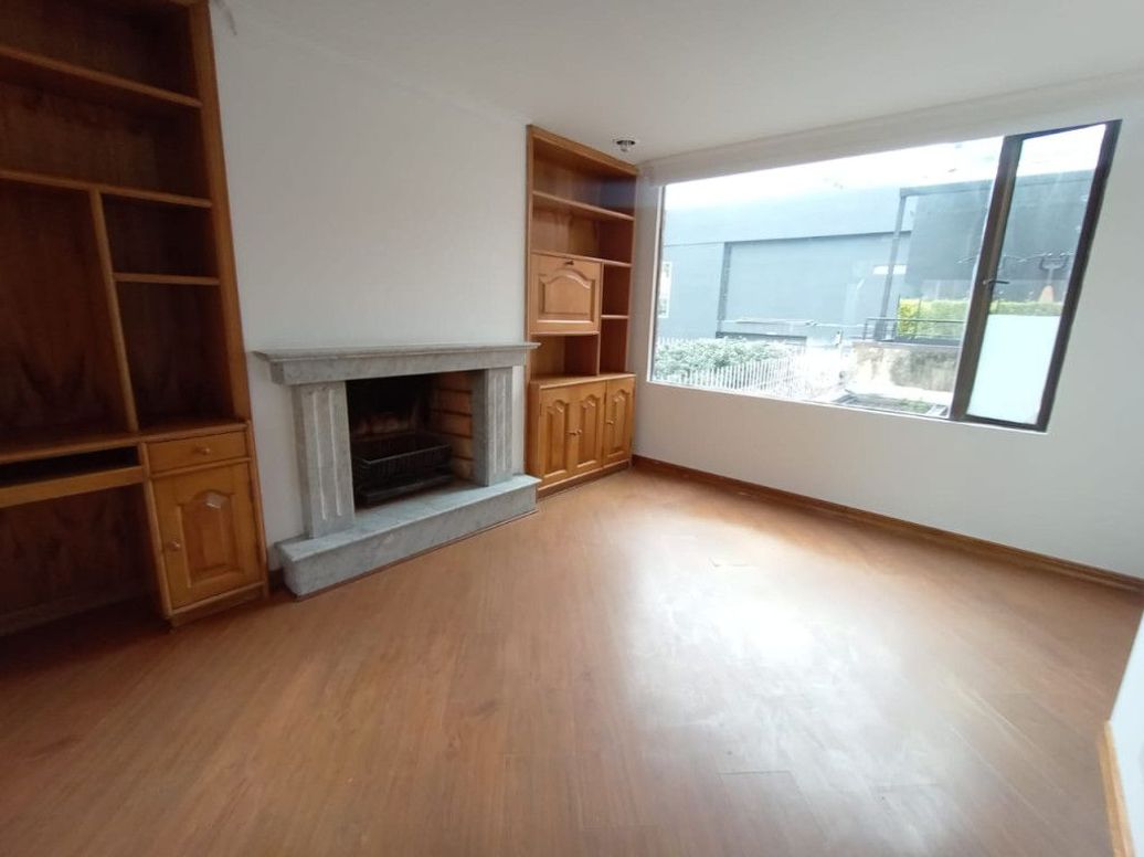 Apartamento de 3 alcobas en venta en Santa Bibiana, Bogotá, 135 m² · foto 2 de 19