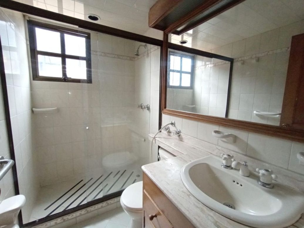 Apartamento de 3 alcobas en venta en Santa Bibiana, Bogotá, 135 m² · foto 8 de 19