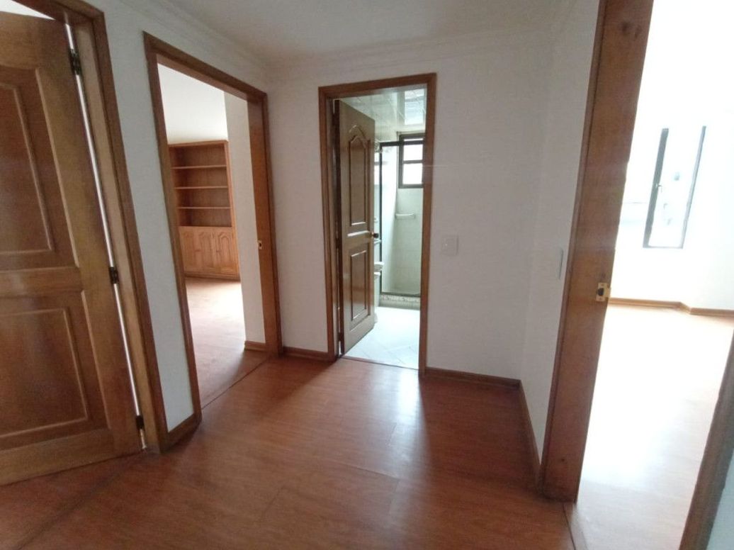 Apartamento de 3 alcobas en venta en Santa Bibiana, Bogotá, 135 m² · foto 9 de 19