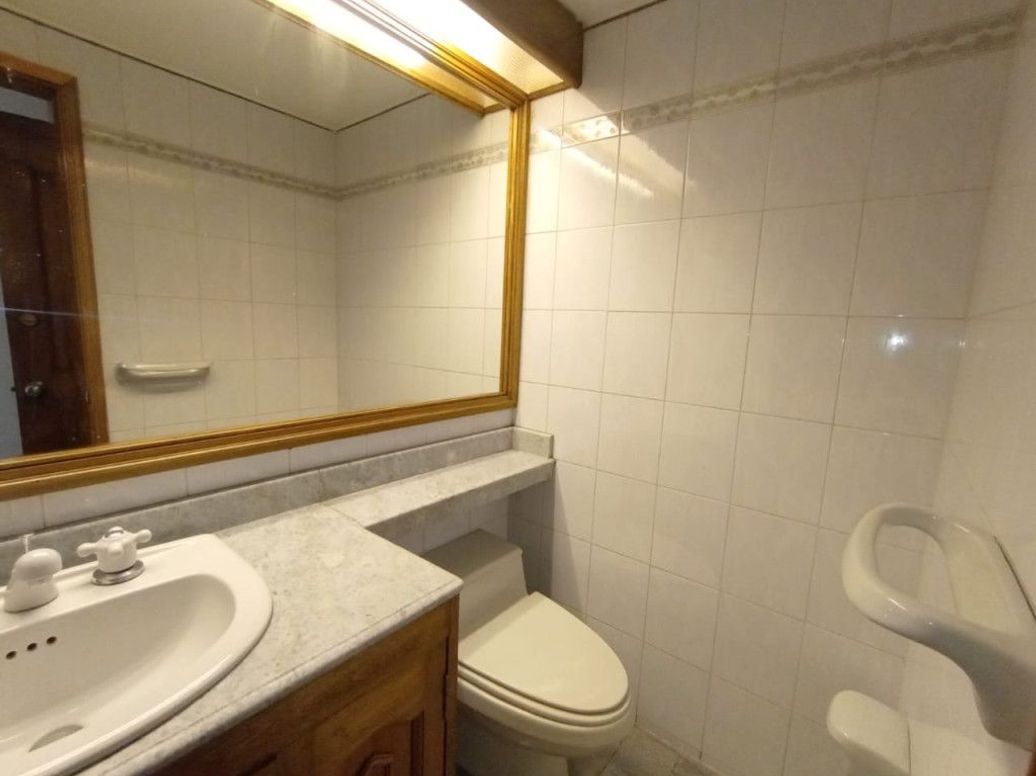 Apartamento de 3 alcobas en venta en Santa Bibiana, Bogotá, 135 m² · foto 11 de 19