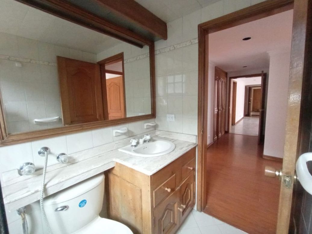 Apartamento de 3 alcobas en venta en Santa Bibiana, Bogotá, 135 m² · foto 16 de 19