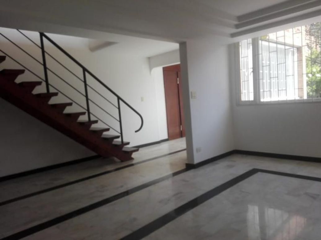 Apartamento de 4 alcobas en venta en Los Rosales, Bogotá, 320 m² · foto 4 de 19