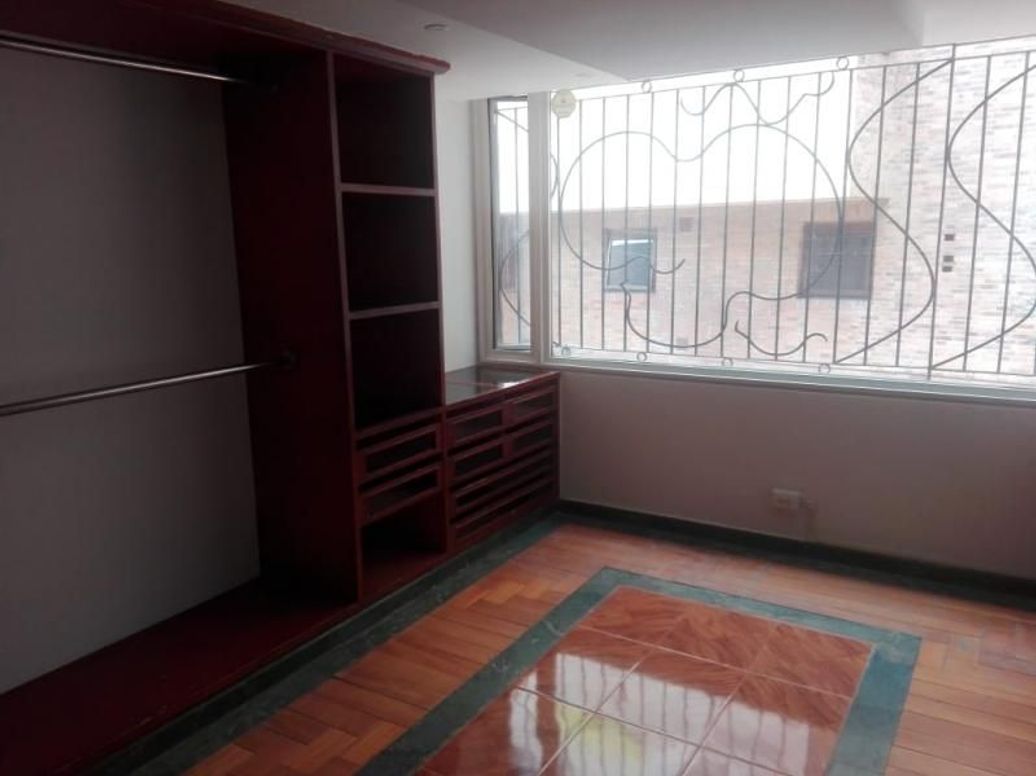 Apartamento de 4 alcobas en venta en Los Rosales, Bogotá, 320 m² · foto 6 de 19