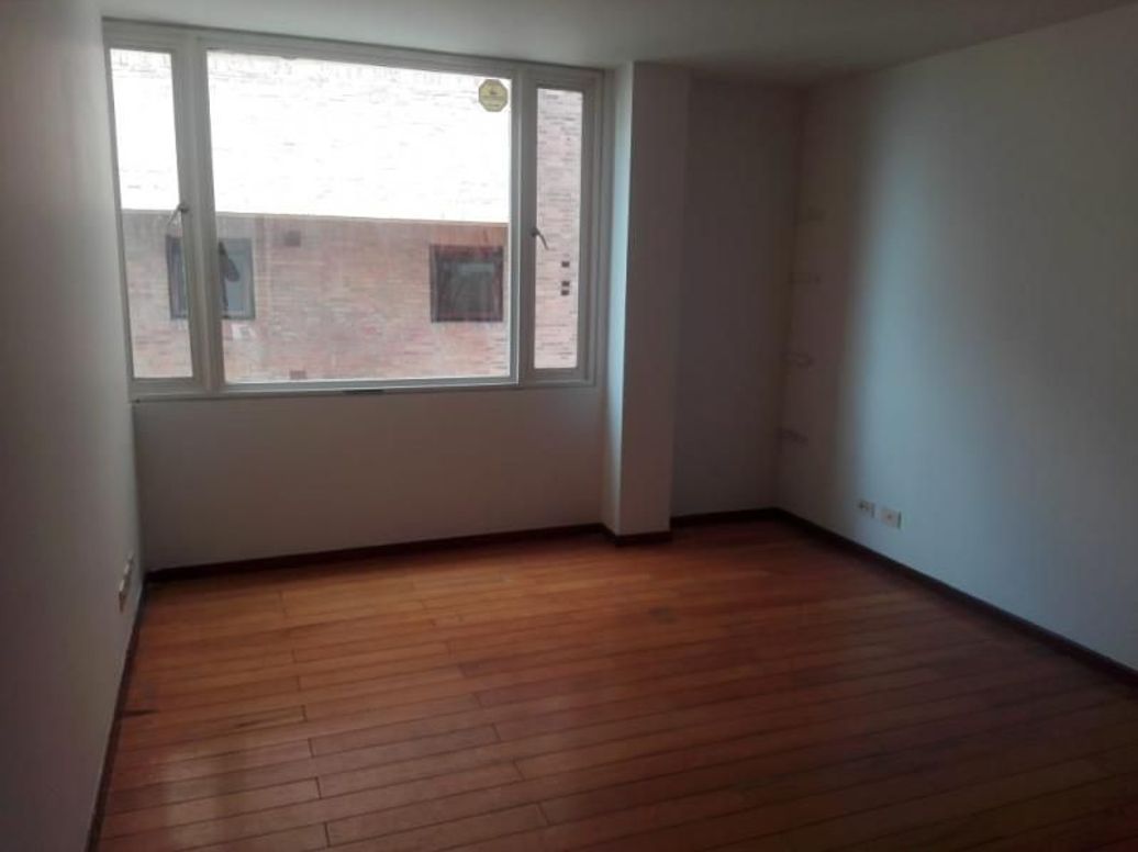 Apartamento de 4 alcobas en venta en Los Rosales, Bogotá, 320 m² · foto 9 de 19