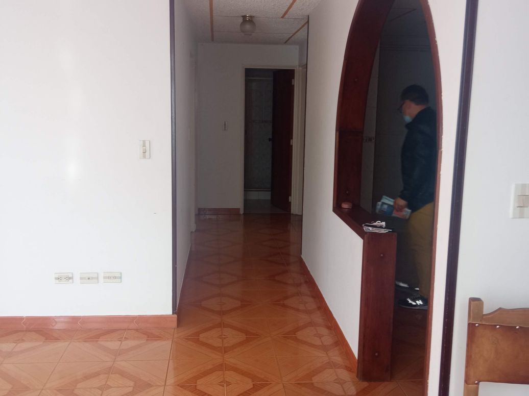 Apartamento de 3 alcobas en venta en Ub. Class, Bogotá, 83 m² · foto 10 de 18