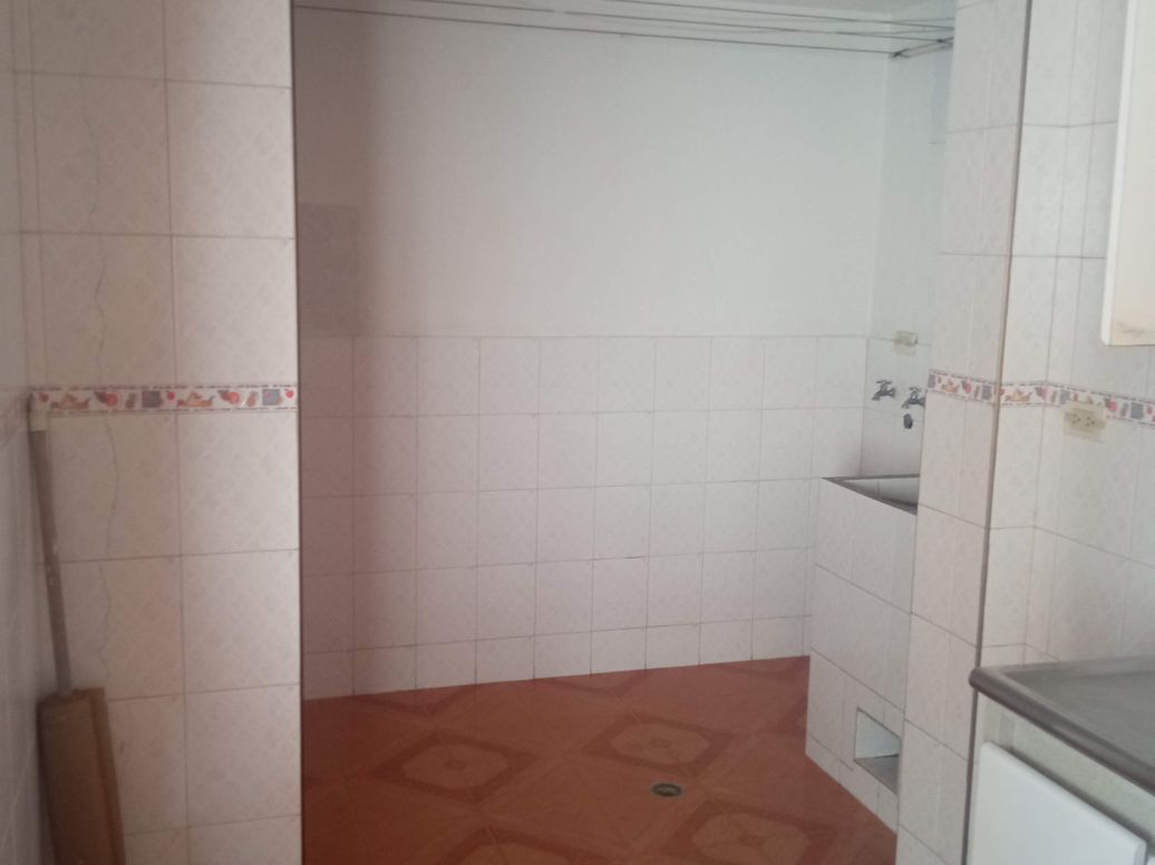 Apartamento de 3 alcobas en venta en Ub. Class, Bogotá, 83 m² · foto 14 de 18
