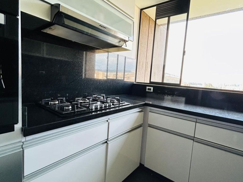 Apartamento de 3 alcobas en venta en Cantalejo, Bogotá, 136 m² · foto 10 de 20
