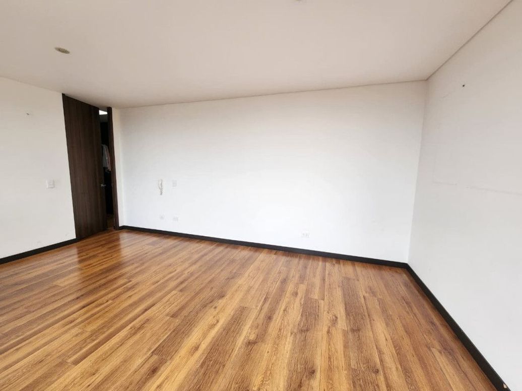Apartamento de 3 alcobas en venta en Cantalejo, Bogotá, 136 m² · foto 8 de 20